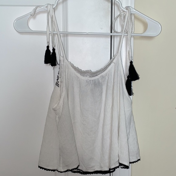 Forever 21 summer/spring tank top. Size M. - Picture 3 of 4